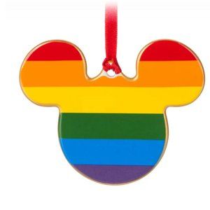 🌈🎄Disney’s Seasonal Tree Celebration of Pride